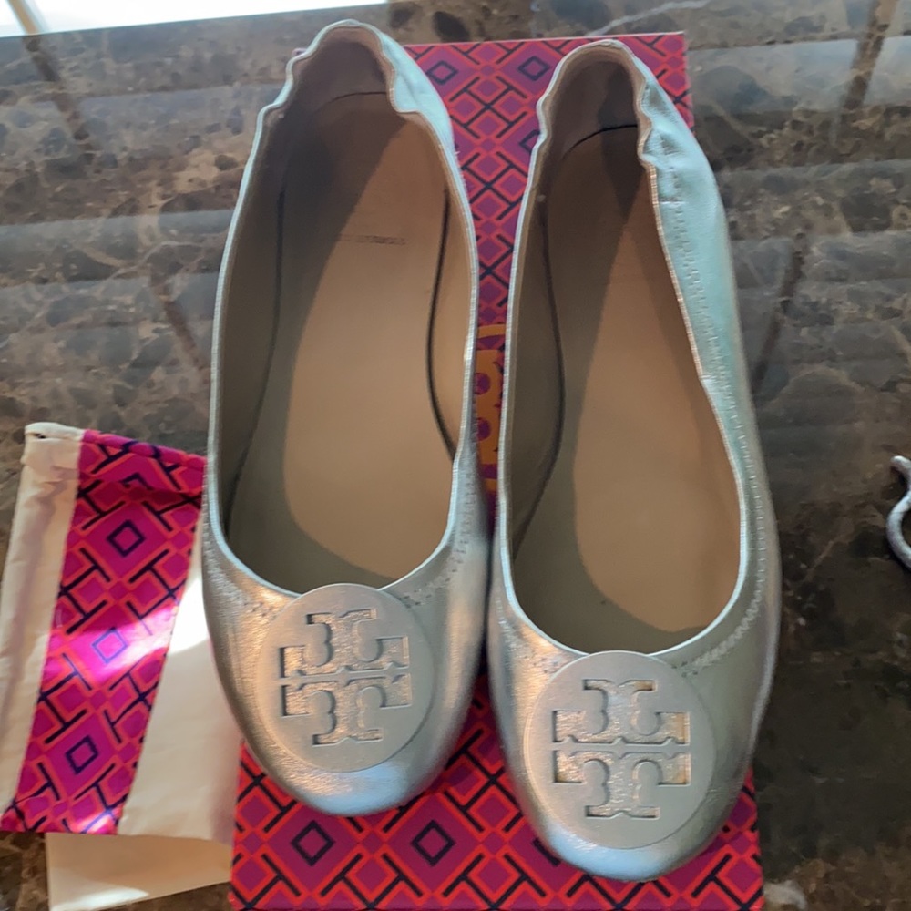 EUC Tory Burch Minnie Ballet Flats - Picture 2 of 5